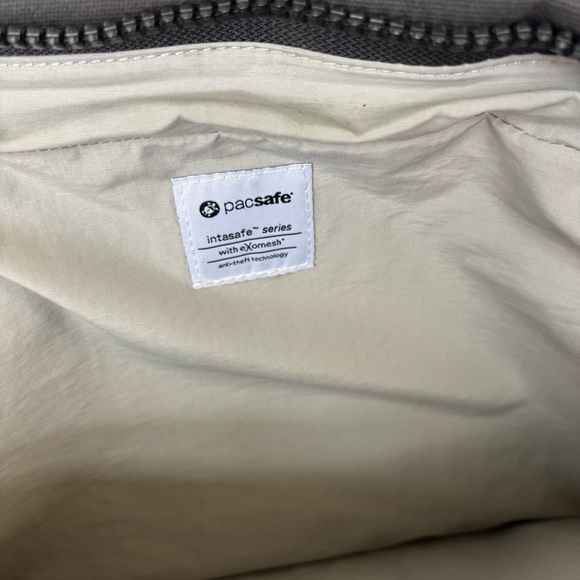 PacSafe Gray Briefcase InstaSafe Series w/RFID - Picture 10 of 16